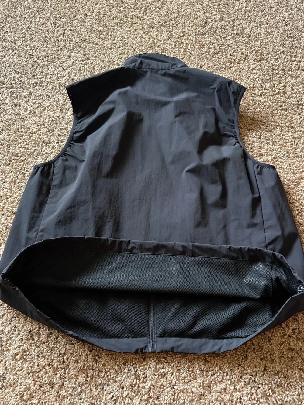 Uniqlo Black Sleeveless Zip Vest